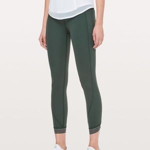 Lululemon find focus 7/8 size 4